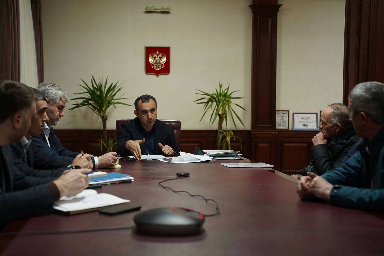 Заур Эминов встретился с жителями села Ашага-Ярак